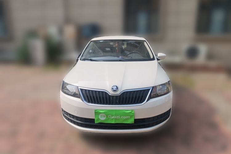 Used Skoda Rapid Spaceback 2014 1.6L Manual Enjoyment Edition Front