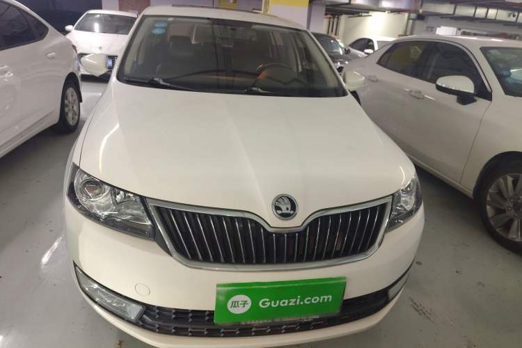 Used Skoda Rapid Spaceback 2014 1.6L Automatic Enjoyment Edition Front