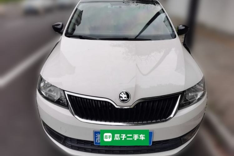 Used Skoda Rapid Spaceback 2014 1.6L Automatic Enjoyment Edition Front