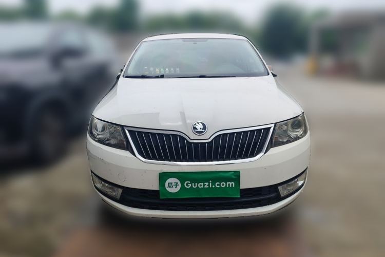 Used Skoda Rapid Spaceback 2014 1.4 TSI DSG Comfort Edition Front