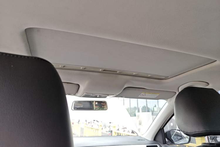 Used Skoda Rapid Spaceback 2014 1.4 TSI DSG Comfort Edition Headliner