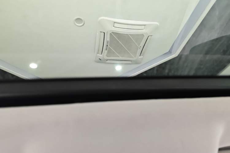 Used Skoda Rapid Spaceback 2014 1.6L Automatic Enjoyment Edition Headliner