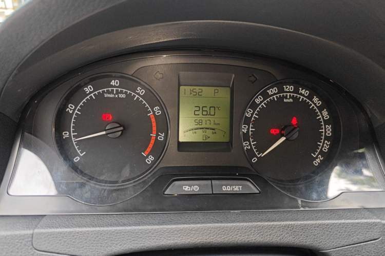 Used Skoda Rapid Spaceback 2014 1.4TSI DSG Enjoyment Edition Instrument Cluster