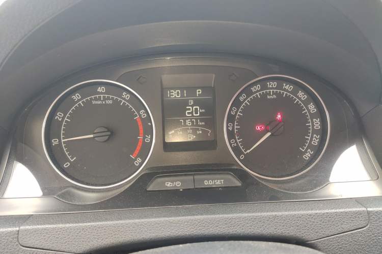 Used Skoda Rapid Spaceback 2014 1.6L Automatic Enjoyment Edition Instrument Cluster