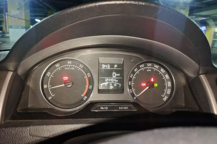 Used Skoda Rapid Spaceback 2014 1.6L Automatic Enjoyment Edition Instrument Cluster