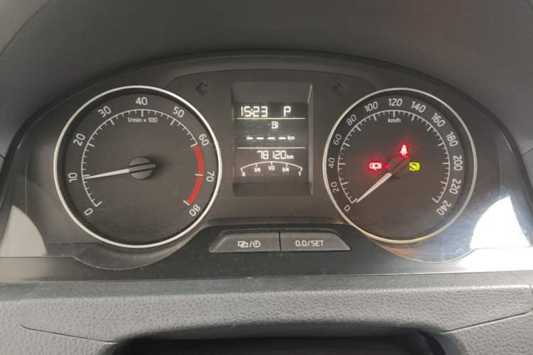 Used Skoda Rapid Spaceback 2014 1.6L Automatic Enjoyment Edition Instrument Cluster