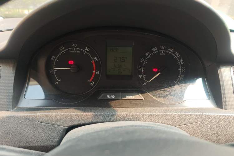 Used Skoda Rapid Spaceback 2014 1.6L Manual Enjoyment Edition Instrument Cluster