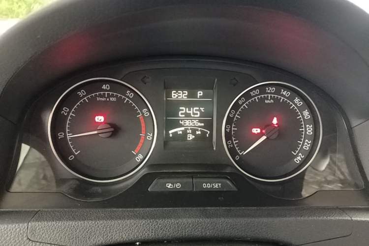 Used Skoda Rapid Spaceback 2014 1.6L Automatic Enjoyment Edition Instrument Cluster