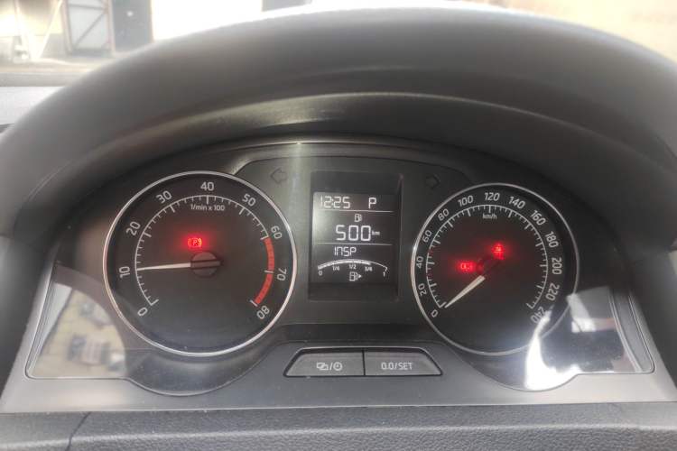 Used Skoda Rapid Spaceback 2014 1.6L Automatic Enjoyment Edition Instrument Cluster