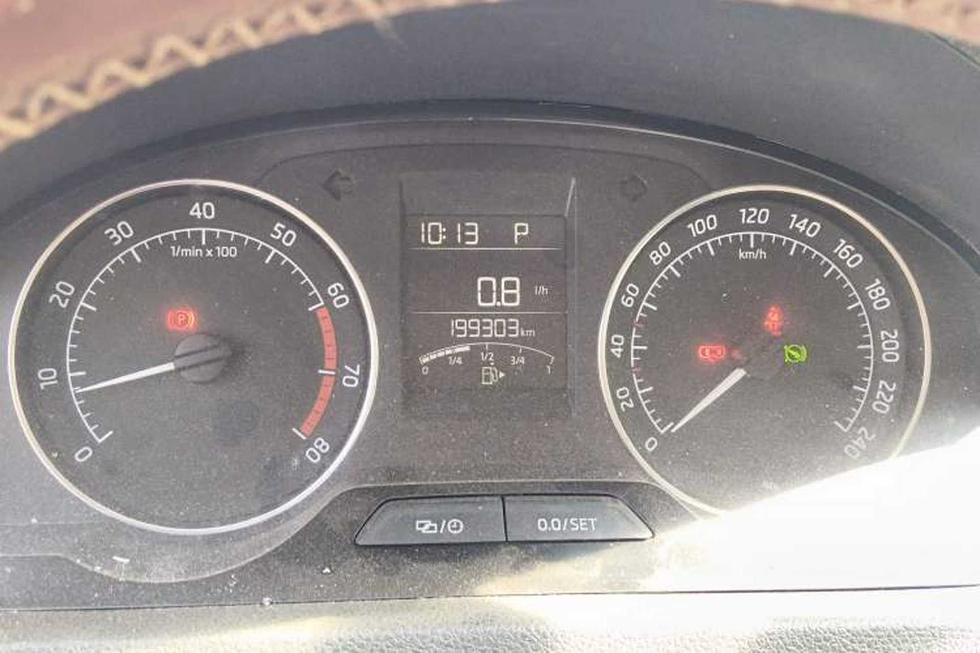 Used Skoda Rapid Spaceback 2014 1.4 TSI DSG Comfort Edition Instrument Cluster