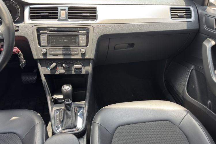 Used Skoda Rapid Spaceback 2014 1.6L Automatic Enjoyment Edition Interior 1