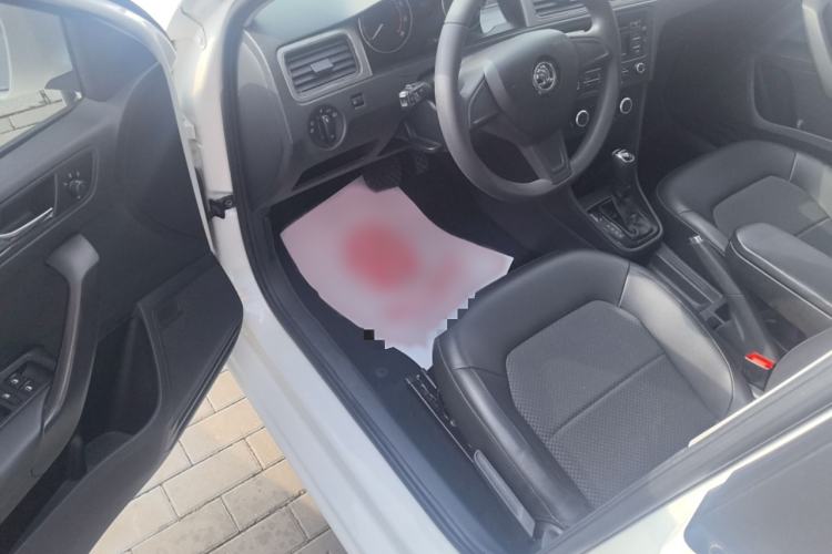 Used Skoda Rapid Spaceback 2014 1.6L Automatic Enjoyment Edition Interior 2