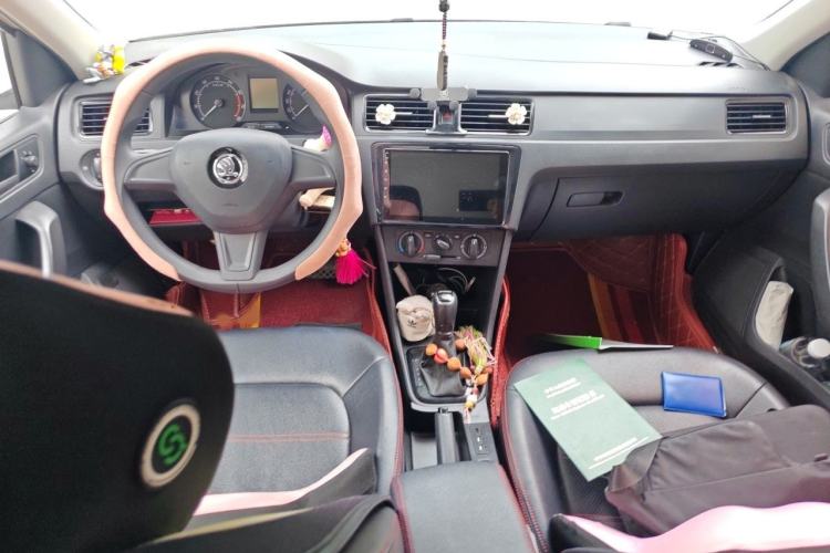Used Skoda Rapid Spaceback 2014 1.6L Automatic Enjoyment Edition Interior 2