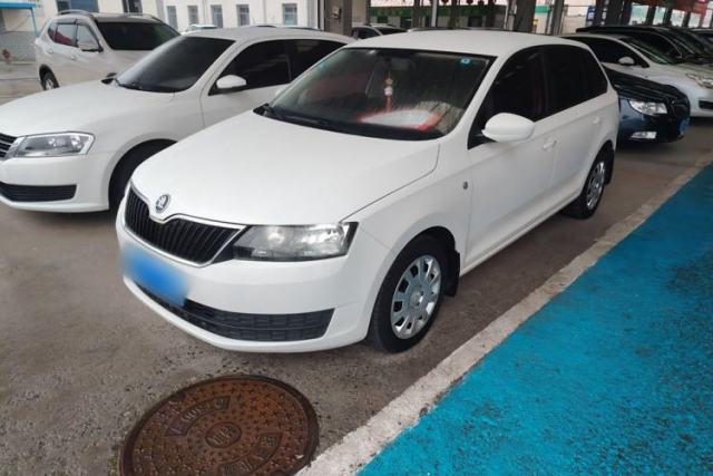 Used Skoda Rapid Spaceback 2014 1.6L Manual Enjoyment Edition