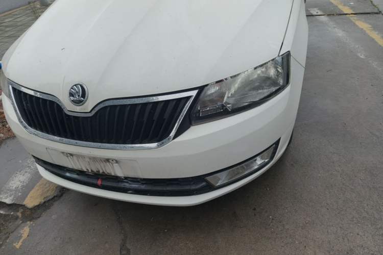 Used Skoda Rapid Spaceback 2014 1.6L Automatic Enjoyment Edition Left Front Headlight