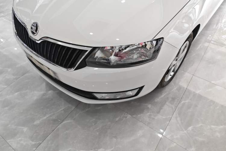 Used Skoda Rapid Spaceback 2014 1.6L Automatic Enjoyment Edition Left Front Headlight
