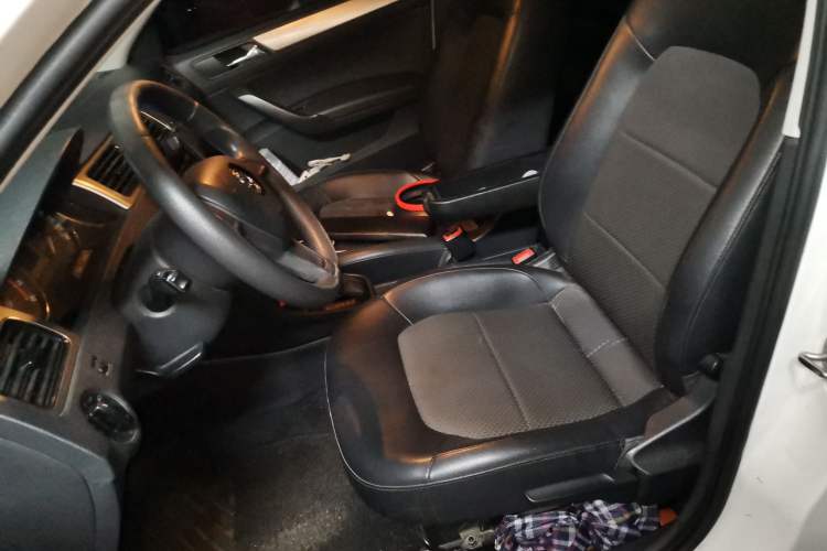 Used Skoda Rapid Spaceback  Left Front Seat