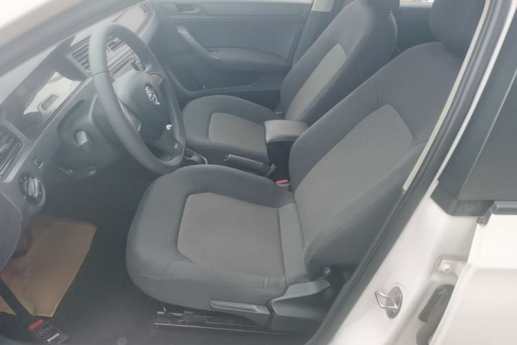 Used Skoda Rapid Spaceback 2014 1.4TSI DSG Enjoyment Edition Left Front Seat