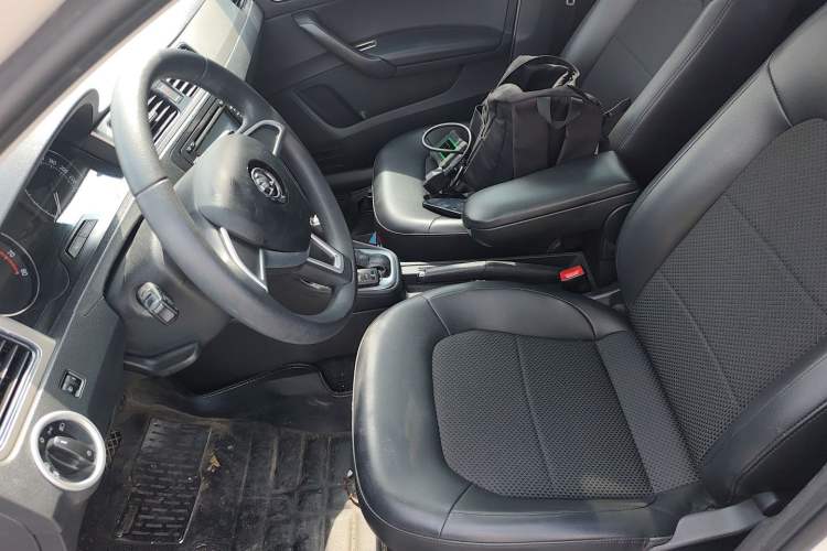 Used Skoda Rapid Spaceback 2014 1.6L Automatic Enjoyment Edition Left Front Seat