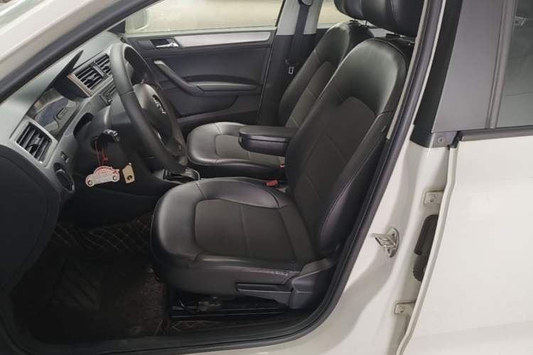 Used Skoda Rapid Spaceback 2014 1.6L Automatic Enjoyment Edition Left Front Seat