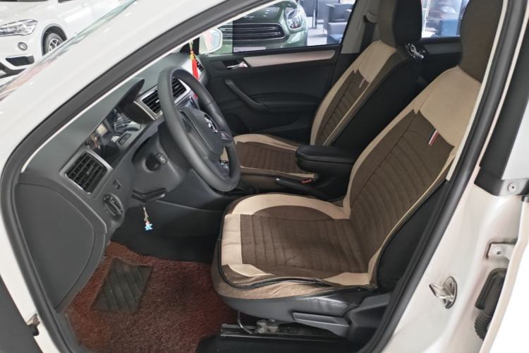 Used Skoda Rapid Spaceback 2014 1.6L Automatic Enjoyment Edition Left Front Seat