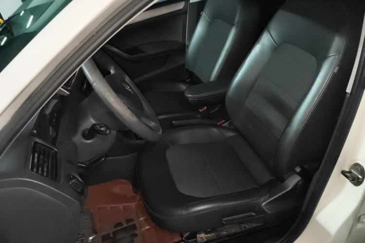 Used Skoda Rapid Spaceback 2014 1.6L Automatic Enjoyment Edition Left Front Seat