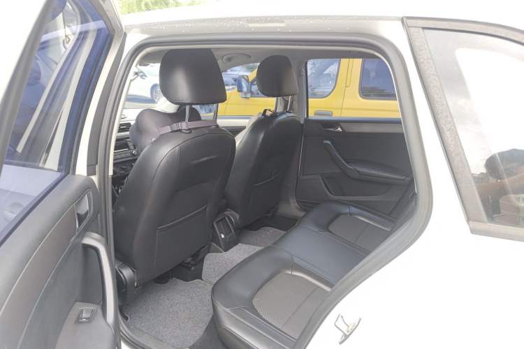 Used Skoda Rapid Spaceback 2014 1.6L Automatic Enjoyment Edition Left Rear Seat