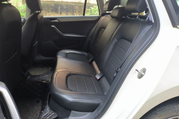 Used Skoda Rapid Spaceback 2014 1.6L Automatic Enjoyment Edition Left Rear Seat