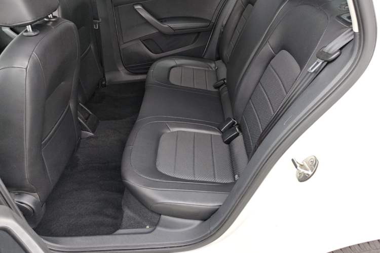 Used Skoda Rapid Spaceback 2014 1.4 TSI DSG Comfort Edition Left Rear Seat