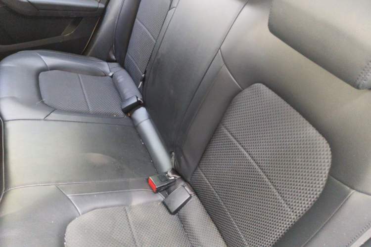 Used Skoda Rapid Spaceback 2014 1.6L Manual Enjoyment Edition Left Rear Seat