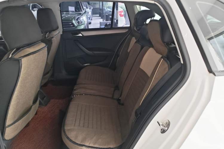 Used Skoda Rapid Spaceback 2014 1.6L Automatic Enjoyment Edition Left Rear Seat