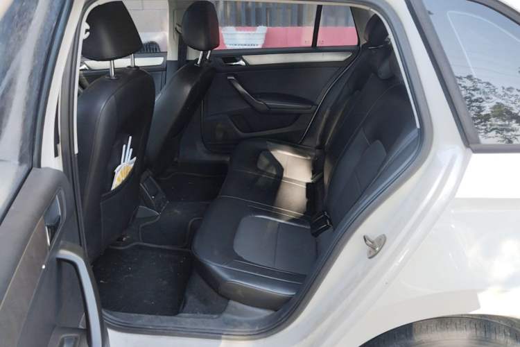 Used Skoda Rapid Spaceback 2014 1.6L Automatic Enjoyment Edition Left Rear Seat