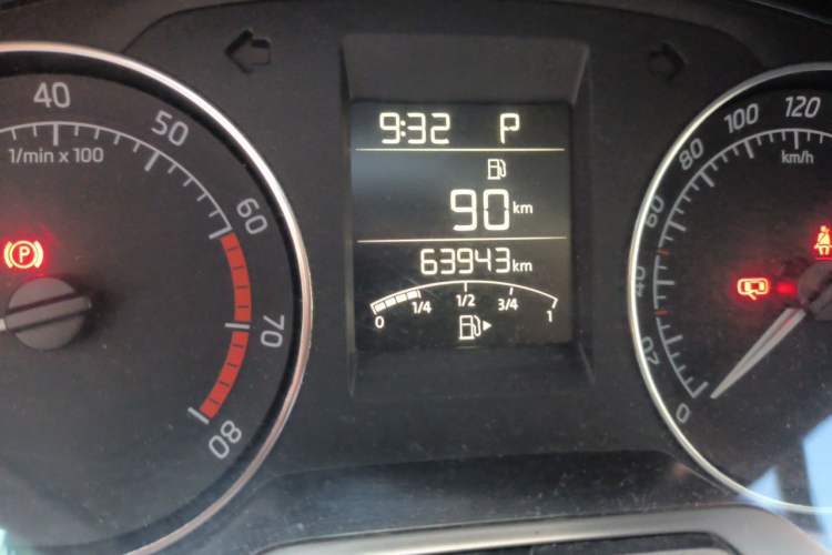 Used Skoda Rapid Spaceback 2014 1.6L Automatic Enjoyment Edition Odometer Close Up