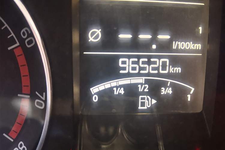 Used Skoda Rapid Spaceback 2014 1.6L Automatic Enjoyment Edition Odometer Close Up