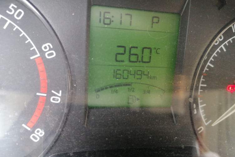 Used Skoda Rapid Spaceback 2014 1.6L Automatic Enjoyment Edition Odometer Close Up