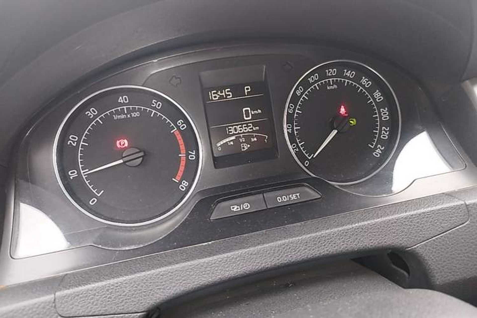 Used Skoda Rapid Spaceback 2014 1.6L Automatic Enjoyment Edition Odometer Close Up