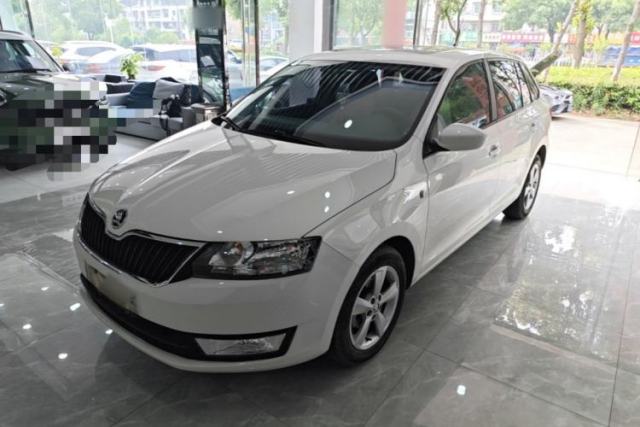 Used Skoda Rapid Spaceback 2014 1.6L Automatic Enjoyment Edition