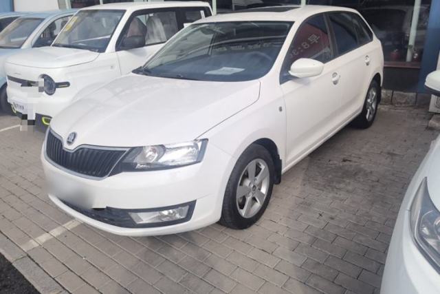Used Skoda Rapid Spaceback 2014 1.6L Automatic Enjoyment Edition