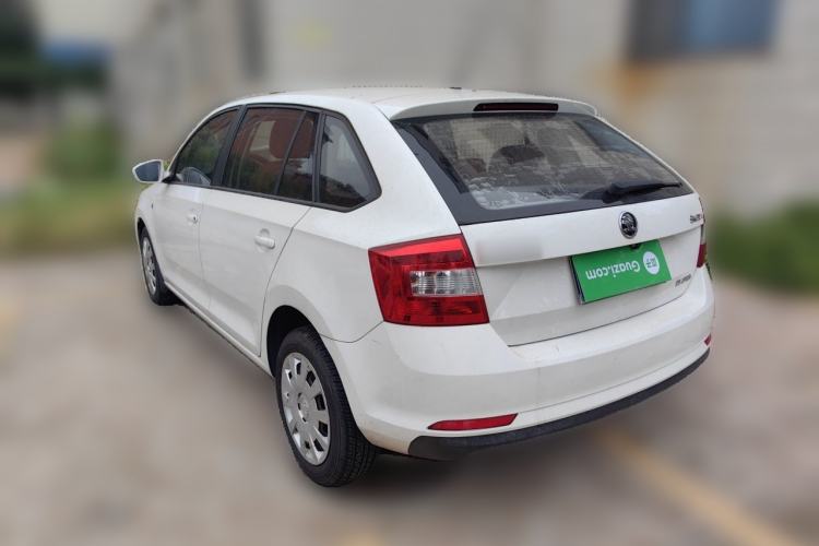 Used Skoda Rapid Spaceback 2014 1.6L Automatic Enjoyment Edition Rear Left 45 Deg