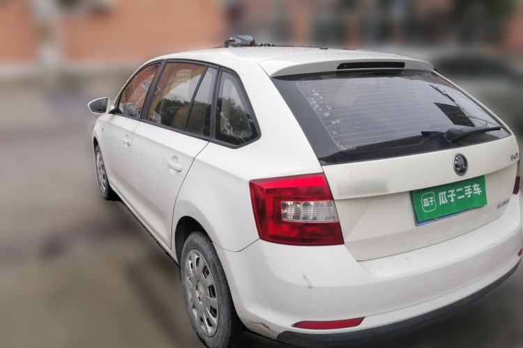Used Skoda Rapid Spaceback 2014 1.6L Automatic Enjoyment Edition Rear Left 45 Deg