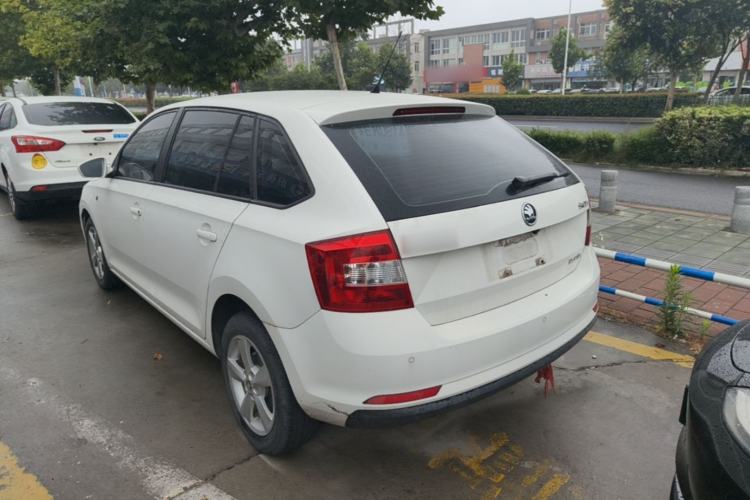 Used Skoda Rapid Spaceback 2014 1.6L Automatic Enjoyment Edition Rear Left 45 Deg