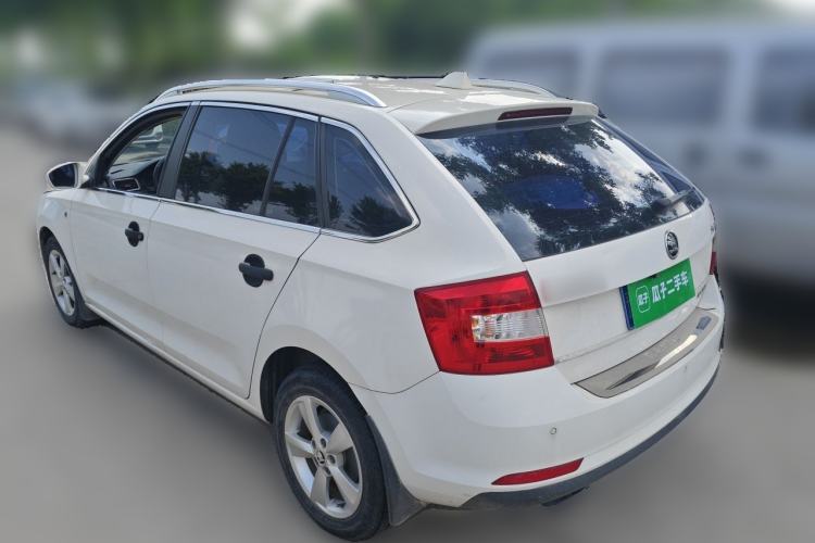 Used Skoda Rapid Spaceback 2014 1.6L Manual Enjoyment Edition Rear Left 45 Deg