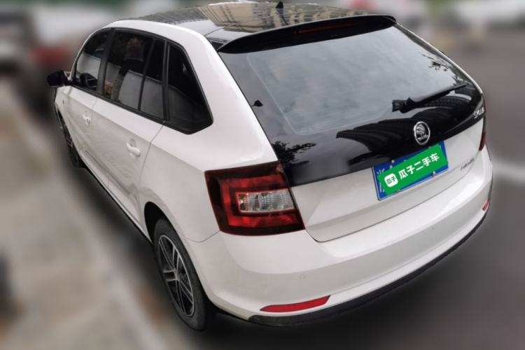 Used Skoda Rapid Spaceback 2014 1.6L Automatic Enjoyment Edition Rear Left 45 Deg