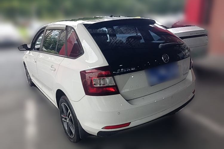 Used Skoda Rapid Spaceback 2014 1.6L Automatic Enjoyment Edition Rear Left 45 Deg