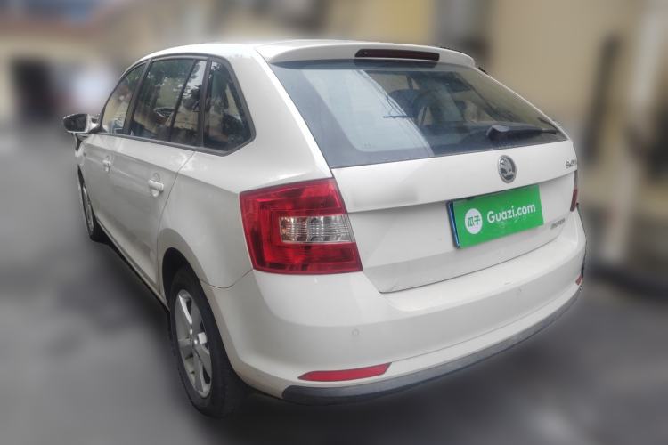 Used Skoda Rapid Spaceback 2014 1.6L Automatic Enjoyment Edition Rear Left 45 Deg