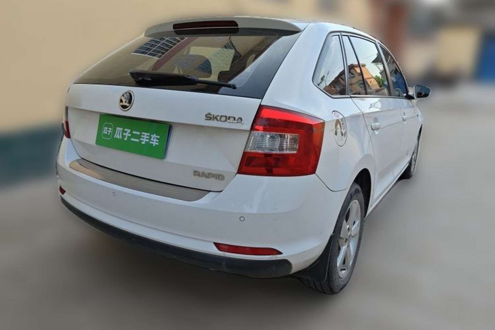 Used Skoda Rapid Spaceback 2014 1.6L Automatic Enjoyment Edition Rear Right 45 Deg