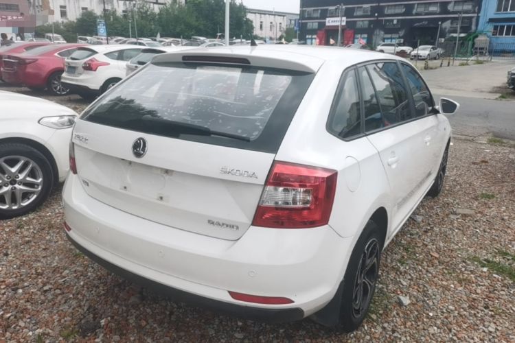Used Skoda Rapid Spaceback 2014 1.4TSI DSG Enjoyment Edition Rear Right 45 Deg