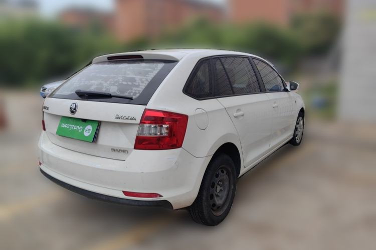 Used Skoda Rapid Spaceback 2014 1.6L Automatic Enjoyment Edition Rear Right 45 Deg