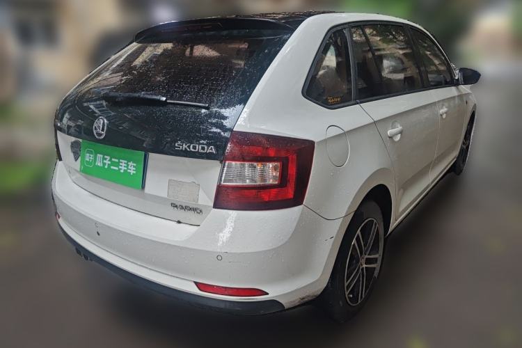 Used Skoda Rapid Spaceback 2014 1.6L Automatic Enjoyment Edition Rear Right 45 Deg