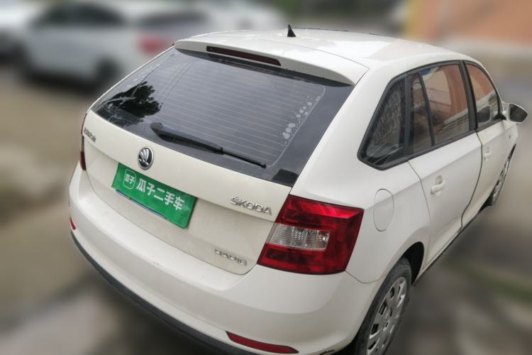 Used Skoda Rapid Spaceback 2014 1.6L Automatic Enjoyment Edition Rear Right 45 Deg